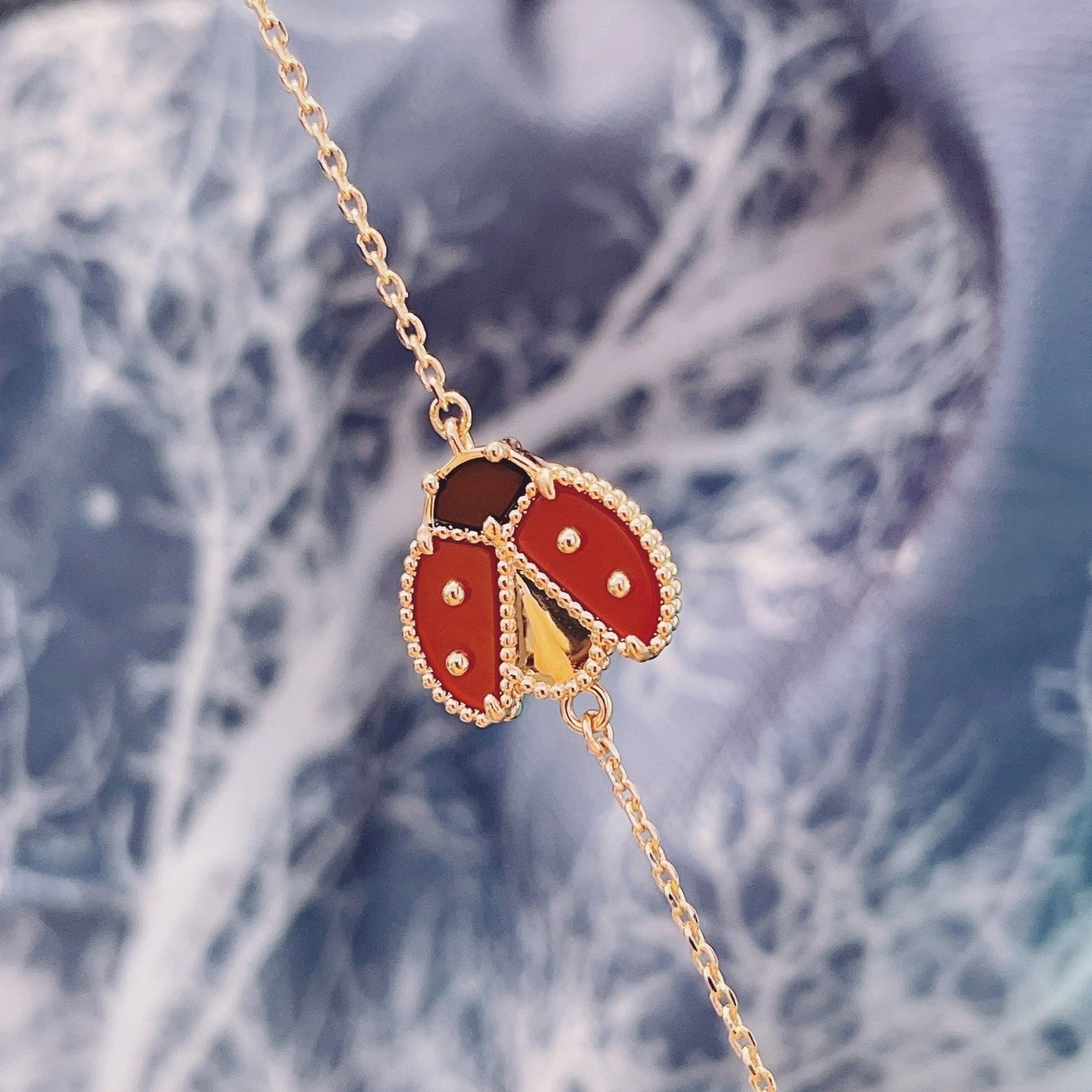 ˇGilded EraˇLUCKY SPRING 1 MOTIF PINK GOLD BRACELET
