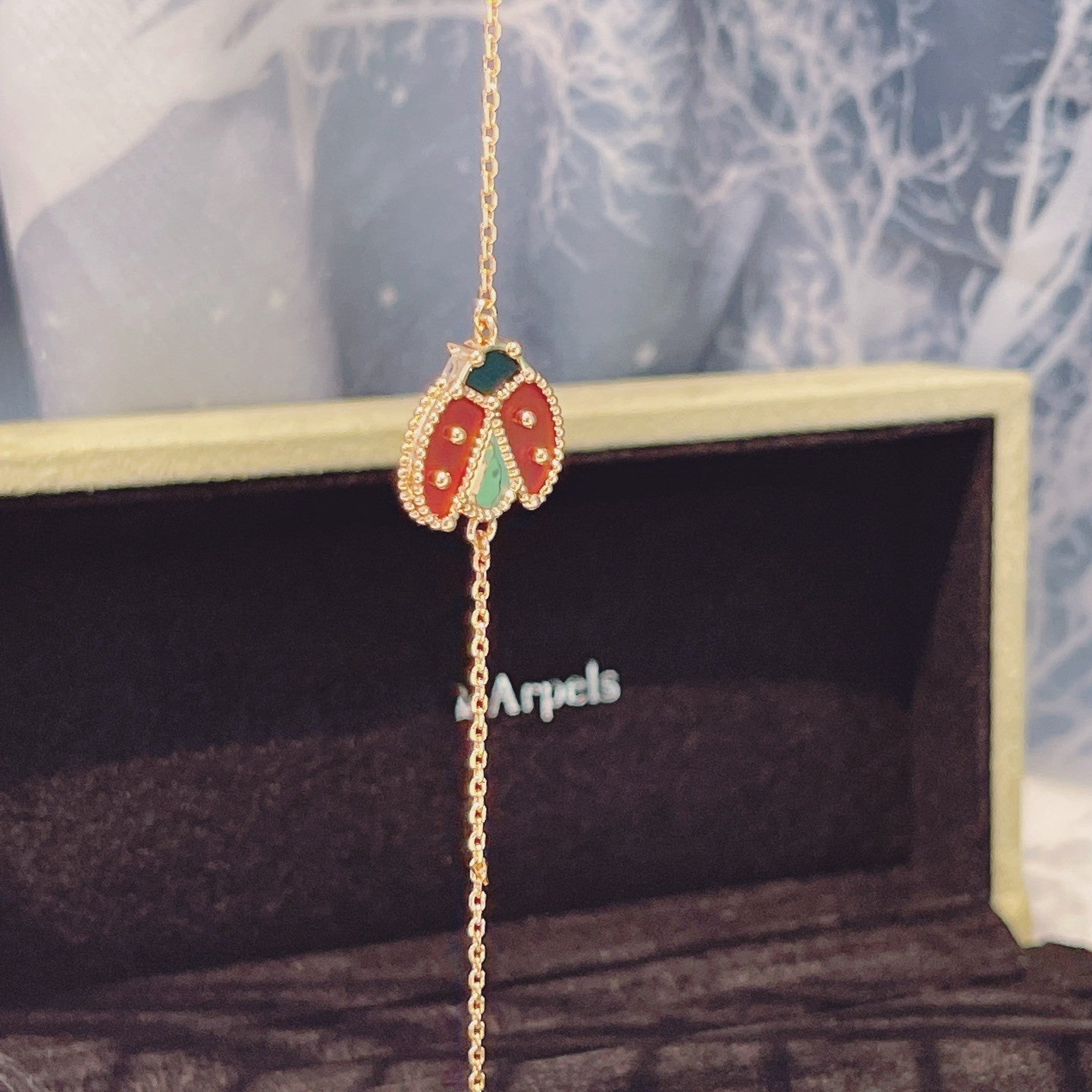 ˇGilded EraˇLUCKY SPRING 1 MOTIF PINK GOLD BRACELET