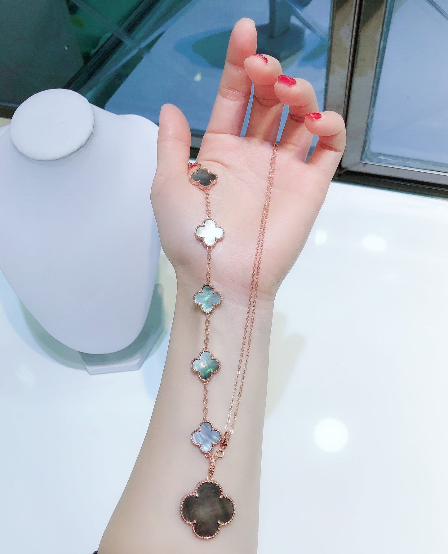 ˇGilded EraˇCOMBINED BRACELET 5 MOTIFS AND NECKLACE DARK MOP ROSE GOLD