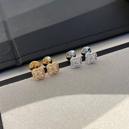ˇGilded EraˇCLOVER MINI DIAMOND STUD EARRINGS