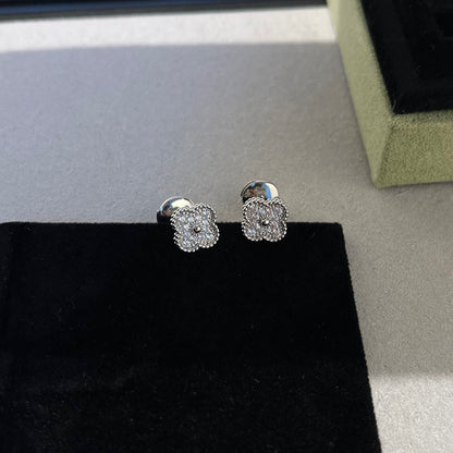 ˇGilded EraˇCLOVER MINI DIAMOND STUD EARRINGS