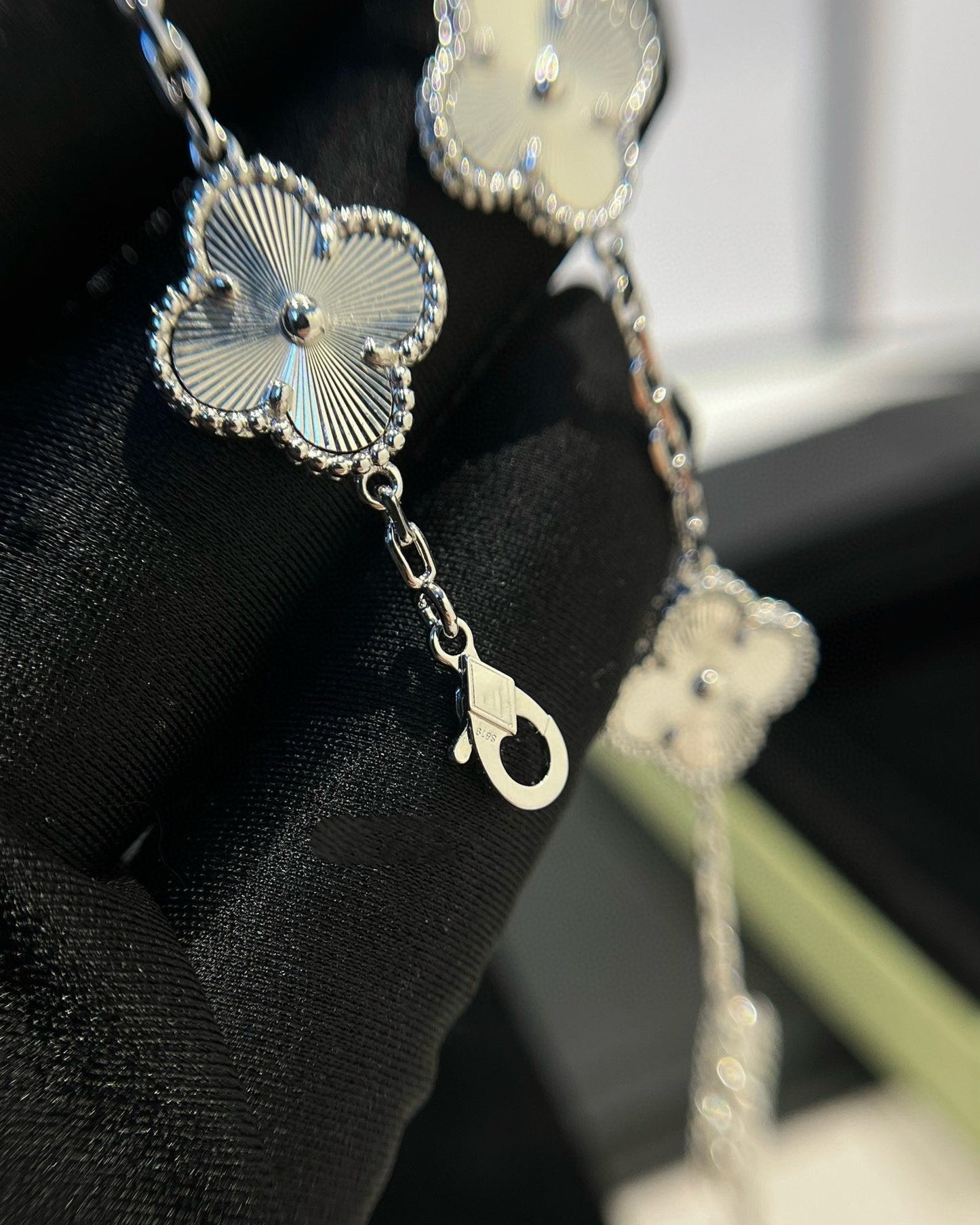ˇGilded EraˇCLOVER SILVER 5 MOTIFS BRACELET