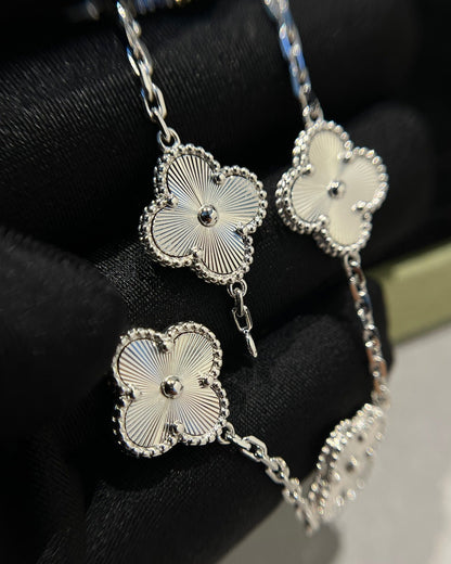 ˇGilded EraˇCLOVER SILVER 5 MOTIFS BRACELET